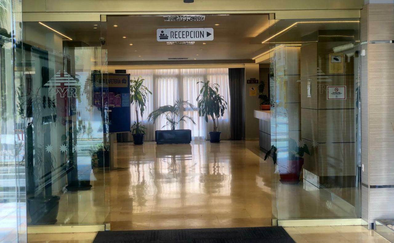 Hotel Apartamento Pyr Fuengirola Private Sunny Pool Side Zewnętrze zdjęcie